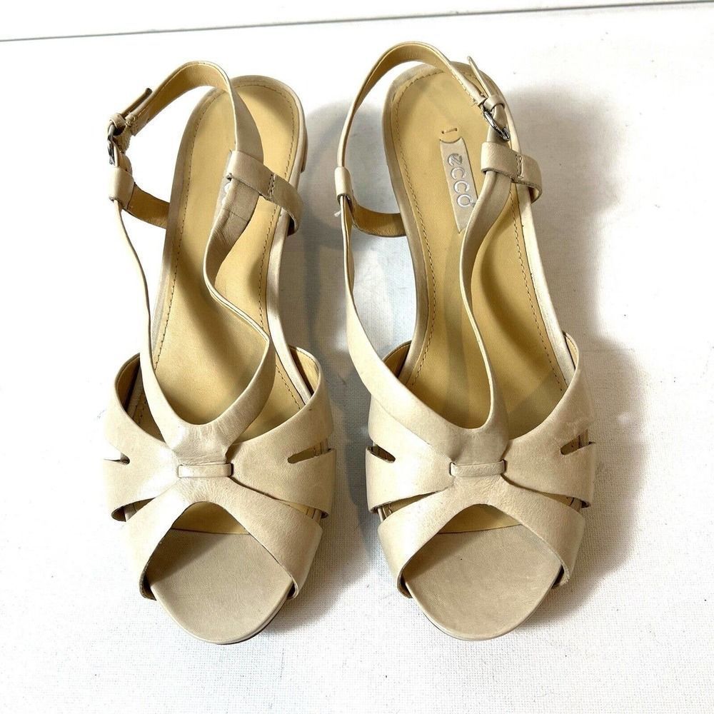 ECCO Women Heel Sandals Slingback Size EU 38 US 7.5 Low Heel Leather Beige Shoe